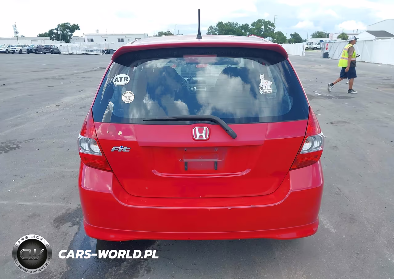 2008 Honda Fit Sport VIN:JHMGD37698S020552 - 17