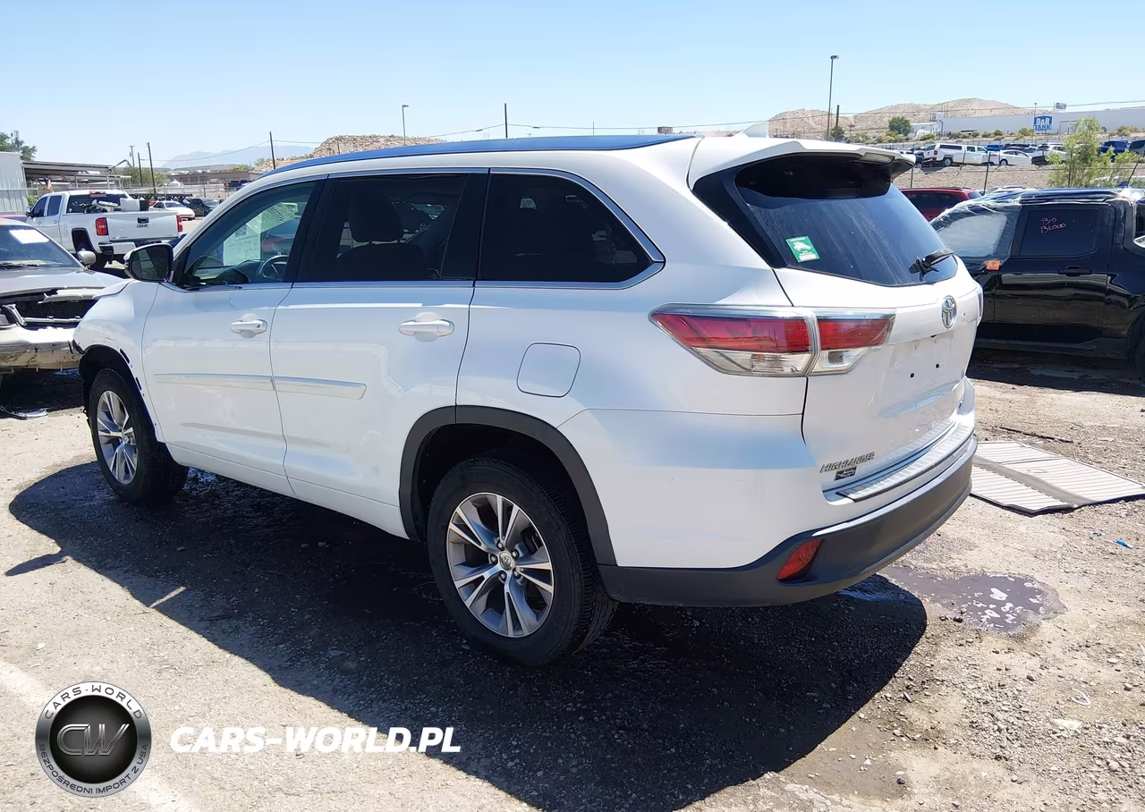 2015 Toyota Highlander Xle V6 VIN:5TDKKRFH6FS085260 - 3