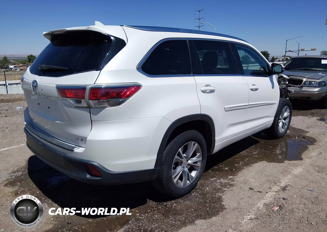 2015 Toyota Highlander Xle V6 VIN:5TDKKRFH6FS085260 - 4