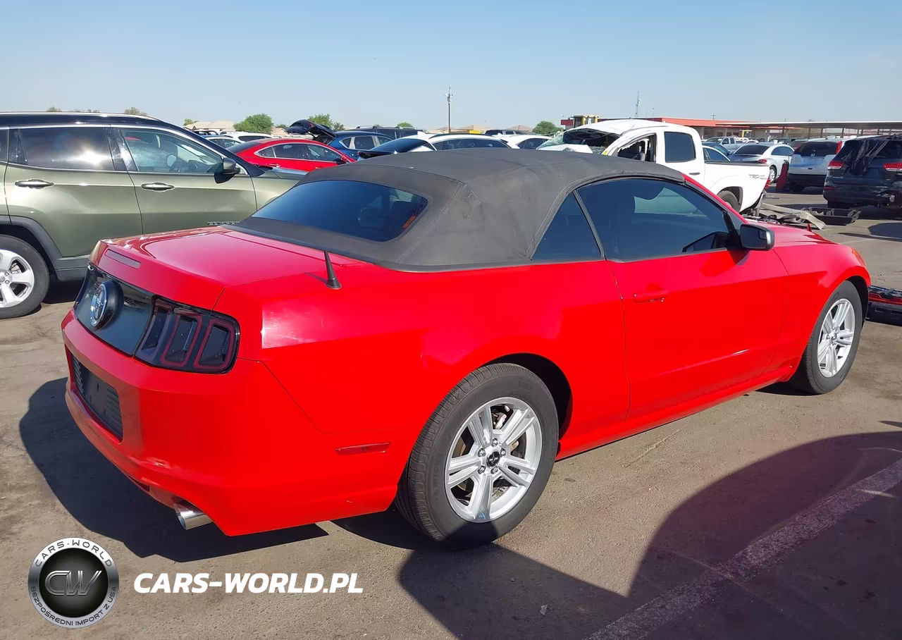 2014 Ford Mustang V6 VIN:1ZVBP8EM7E5242953 - 4