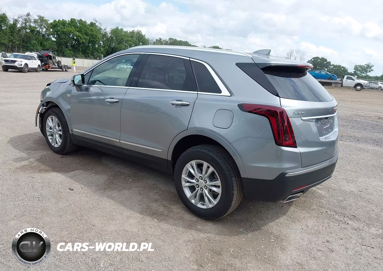 2025 Cadillac Xt5 Fwd Luxury VIN:1GYKNAR4XSZ150843 - 3