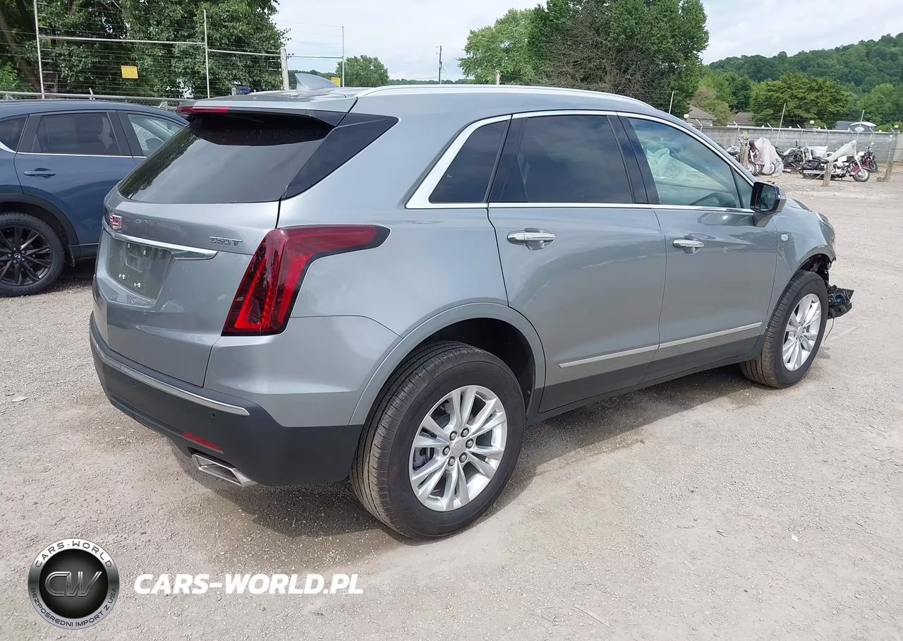 2025 Cadillac Xt5 Fwd Luxury VIN:1GYKNAR4XSZ150843 - 4