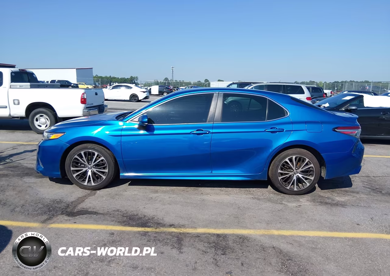 2018 Toyota Camry Se VIN:4T1B11HK1JU129999 - 14