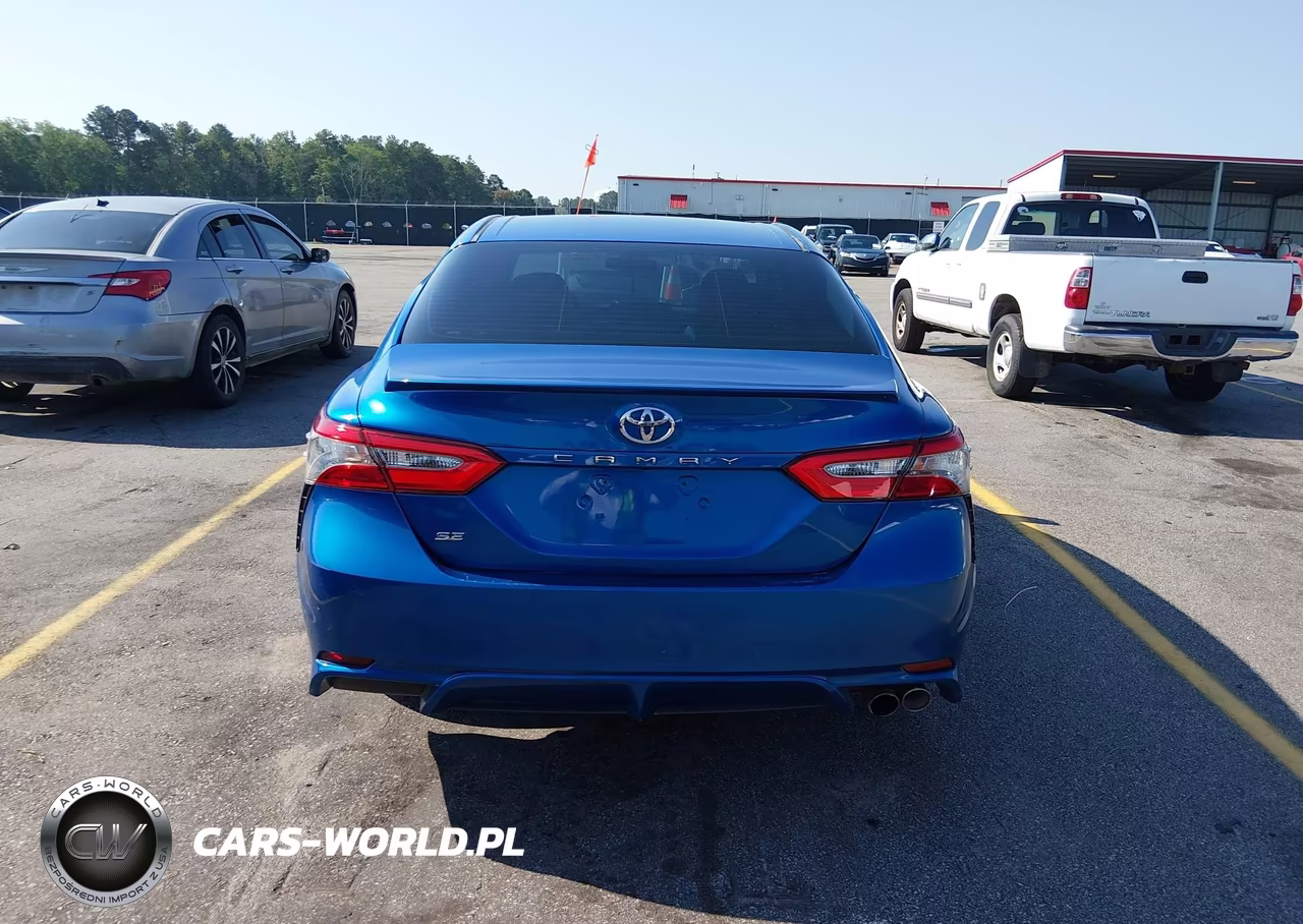 2018 Toyota Camry Se VIN:4T1B11HK1JU129999 - 16