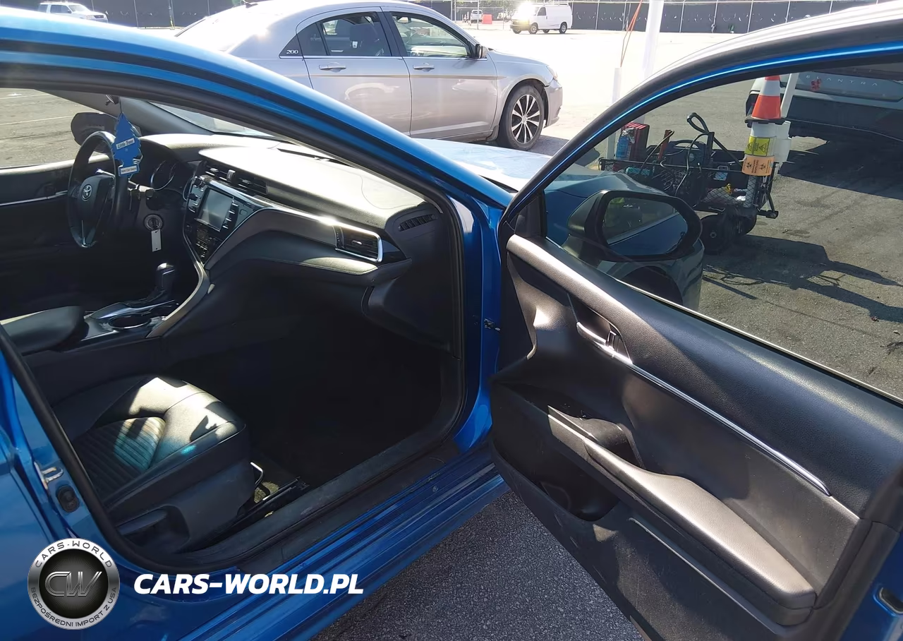 2018 Toyota Camry Se VIN:4T1B11HK1JU129999 - 5