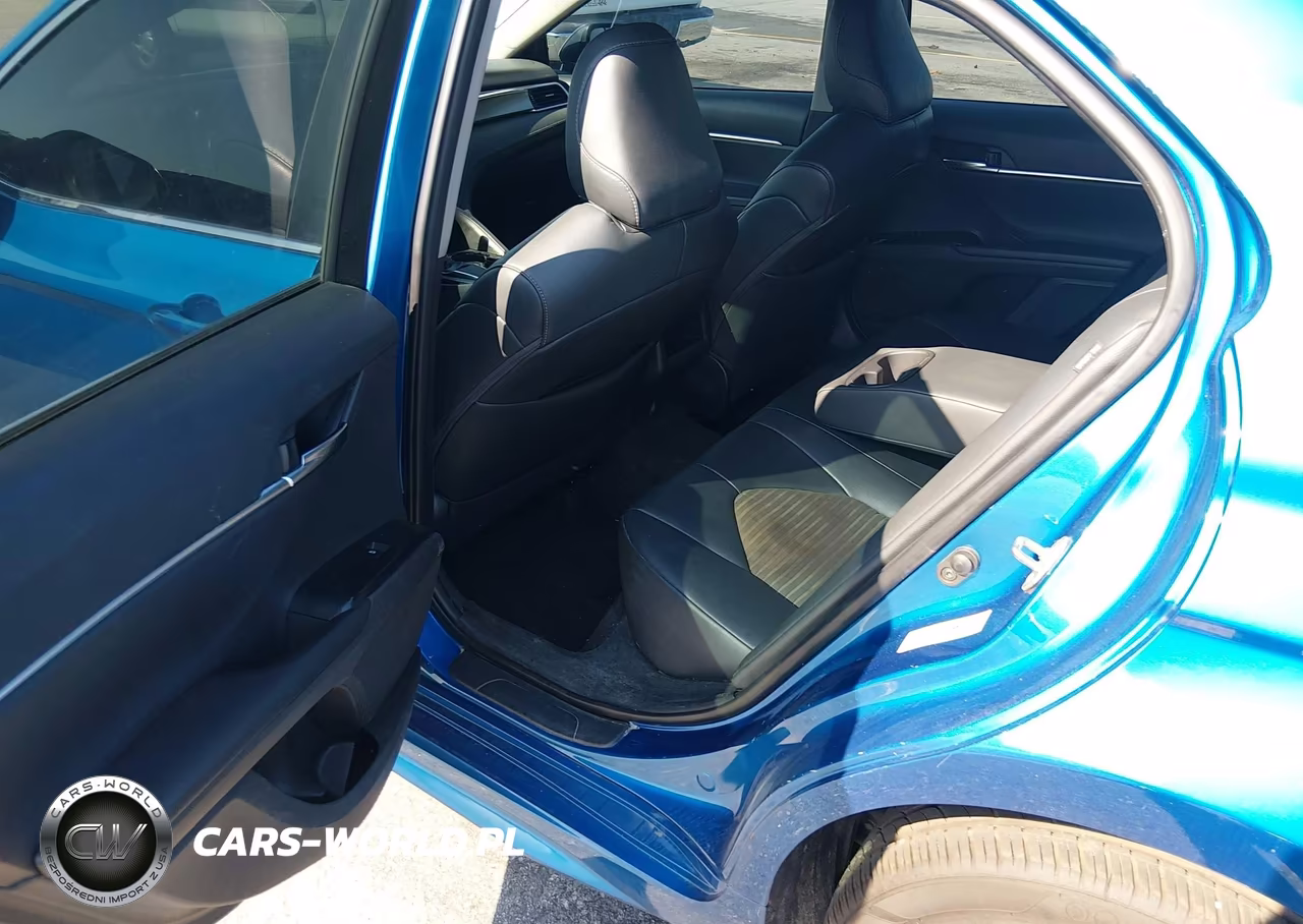 2018 Toyota Camry Se VIN:4T1B11HK1JU129999 - 8