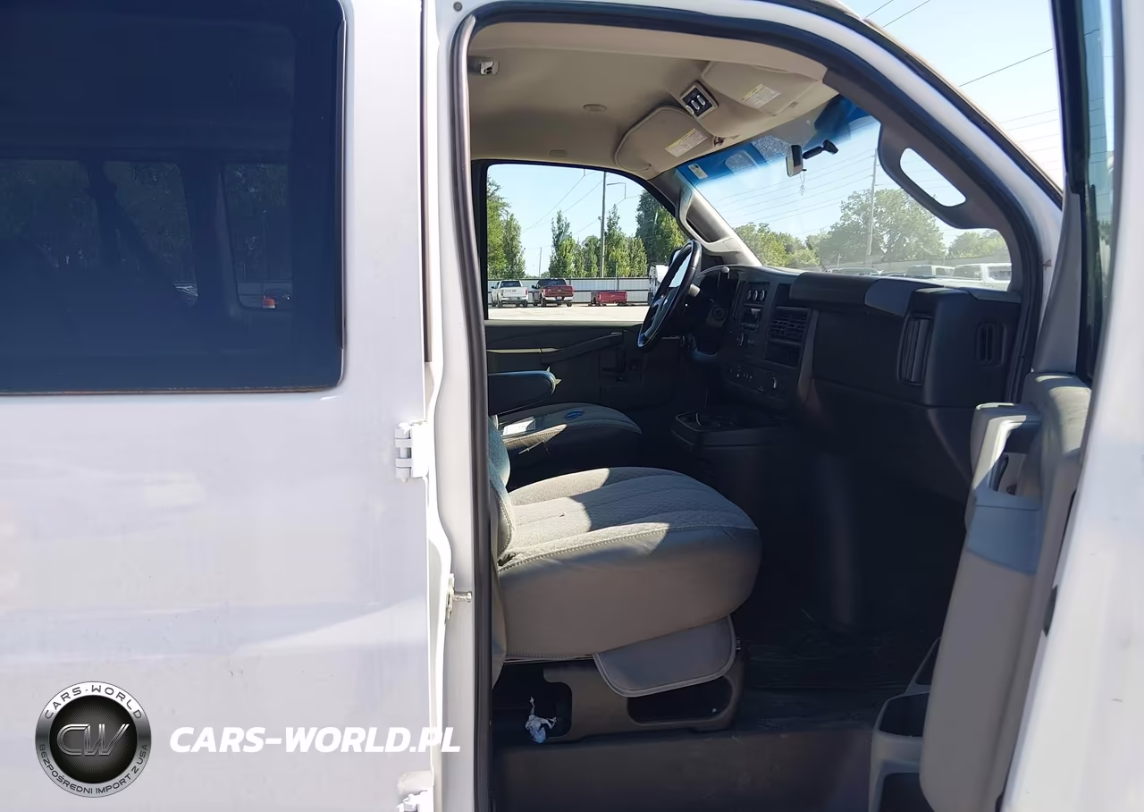 2016 Chevrolet Express 3500 Lt VIN:1GAZGPFG6G1313499 - 5