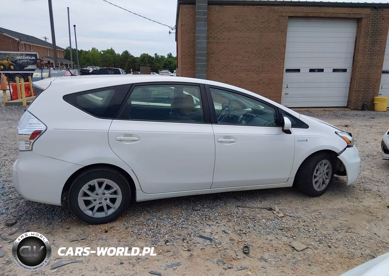 2012 Toyota Prius V Two VIN:JTDZN3EU7C3026121 - 13