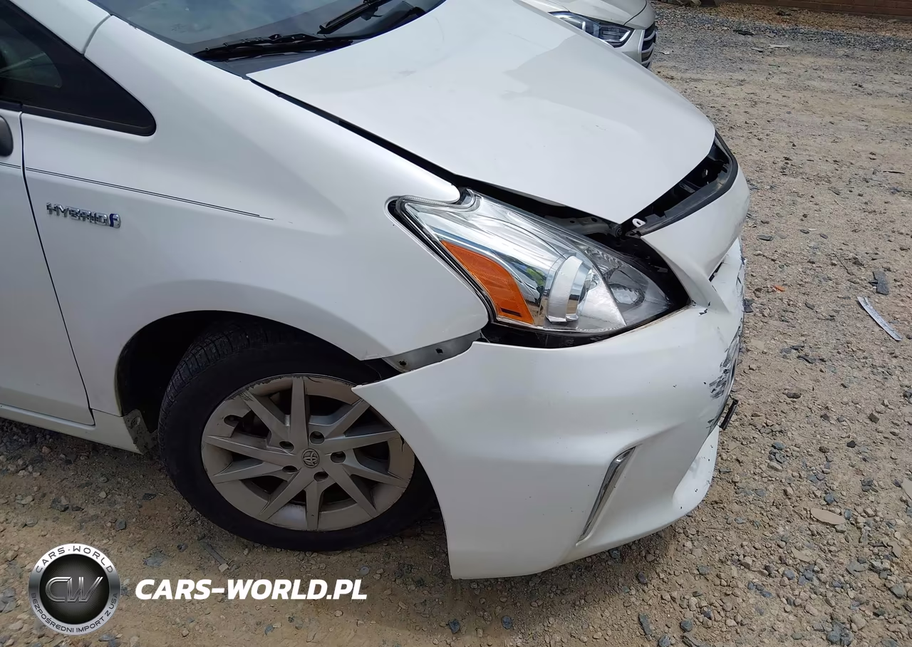 2012 Toyota Prius V Two VIN:JTDZN3EU7C3026121 - 17