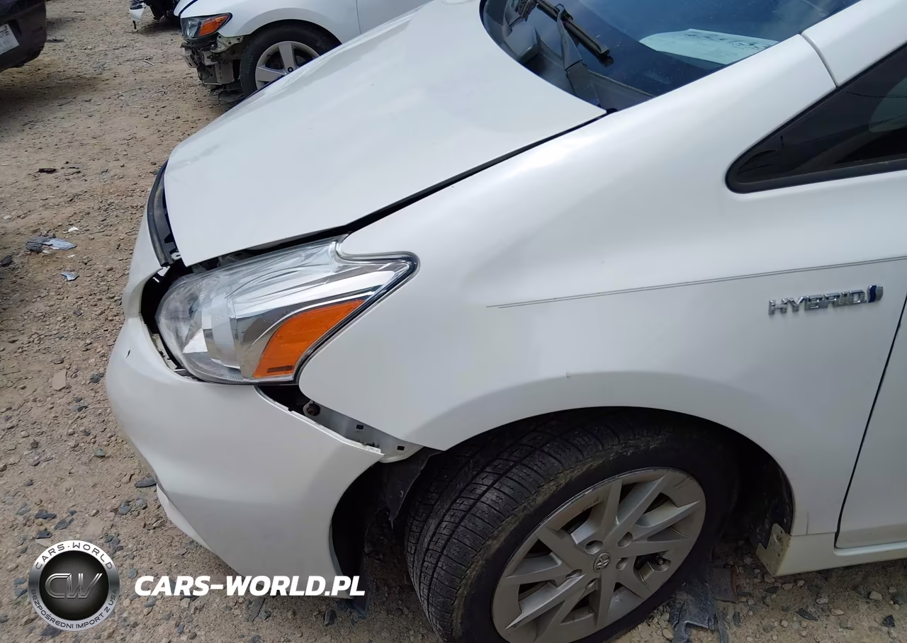2012 Toyota Prius V Two VIN:JTDZN3EU7C3026121 - 19