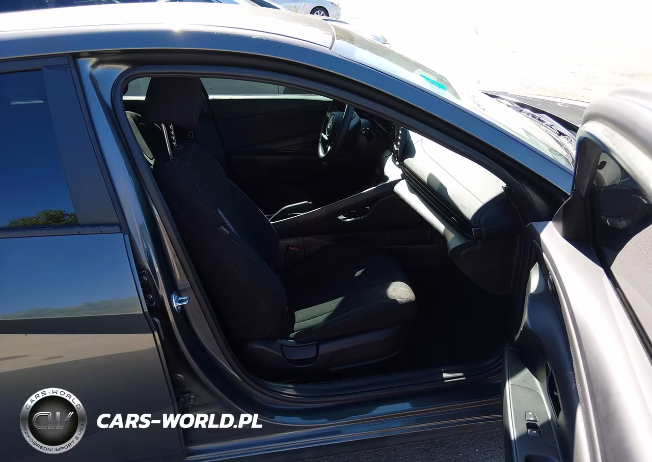 2025 Hyundai Elantra Sel Sport VIN:KMHLM4DG3SU926562 - 5