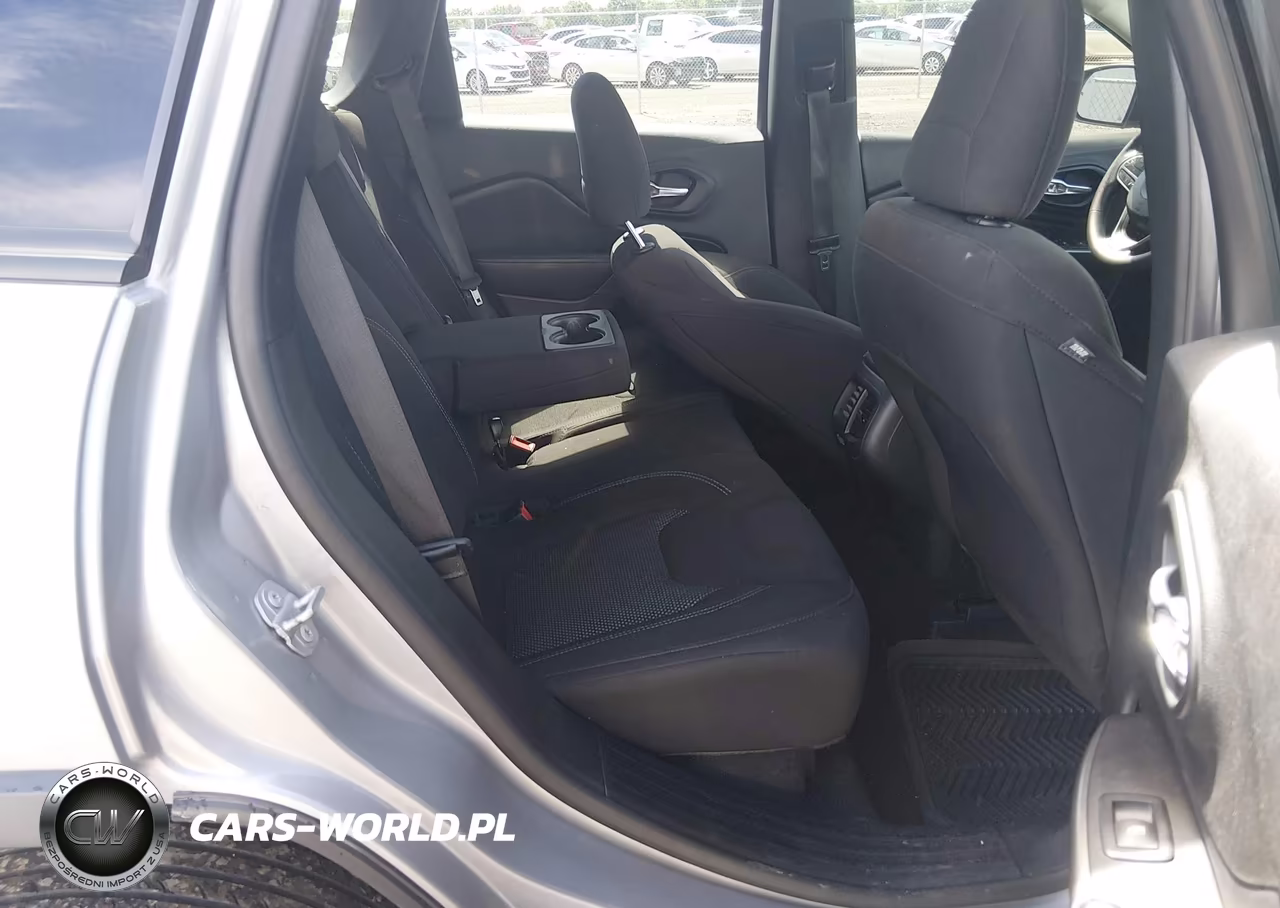 2021 Jeep Cherokee Latitude Fwd VIN:1C4PJLCB4MD112907 - 8