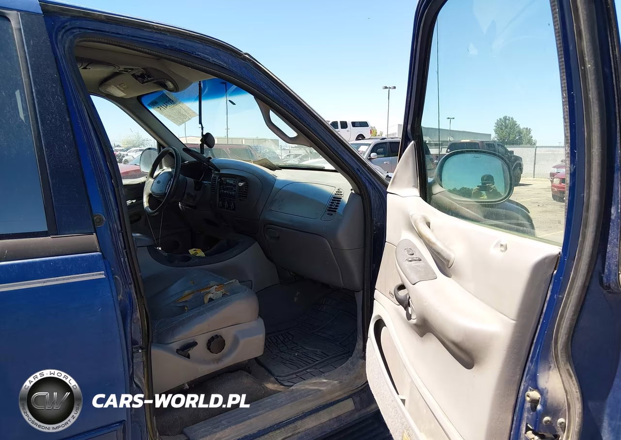 1997 Ford Expedition Eddie Bauer-Xlt VIN:1FMFU18L9VLB37779 - 5