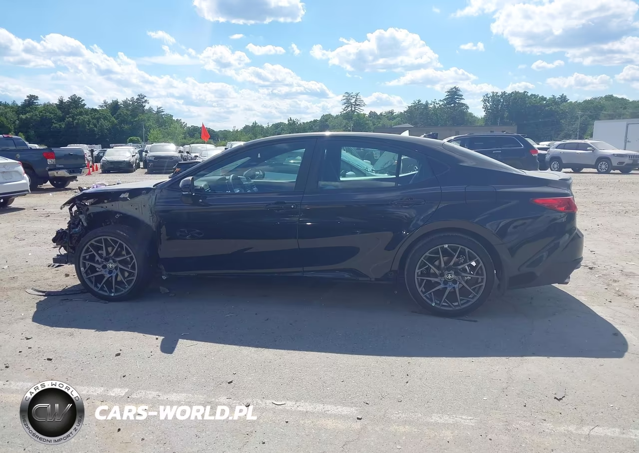 2026 Toyota Camry Se VIN:4T1DAACKXTU746157 - 14