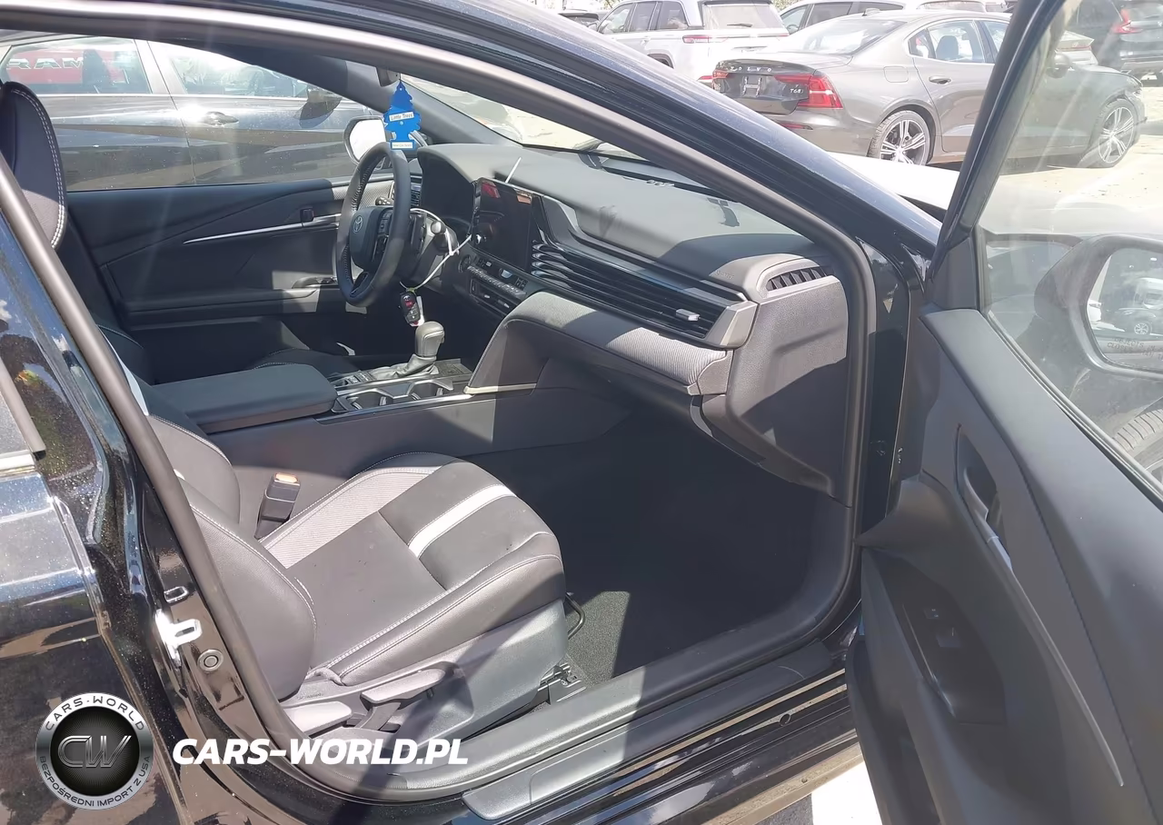 2026 Toyota Camry Se VIN:4T1DAACKXTU746157 - 5