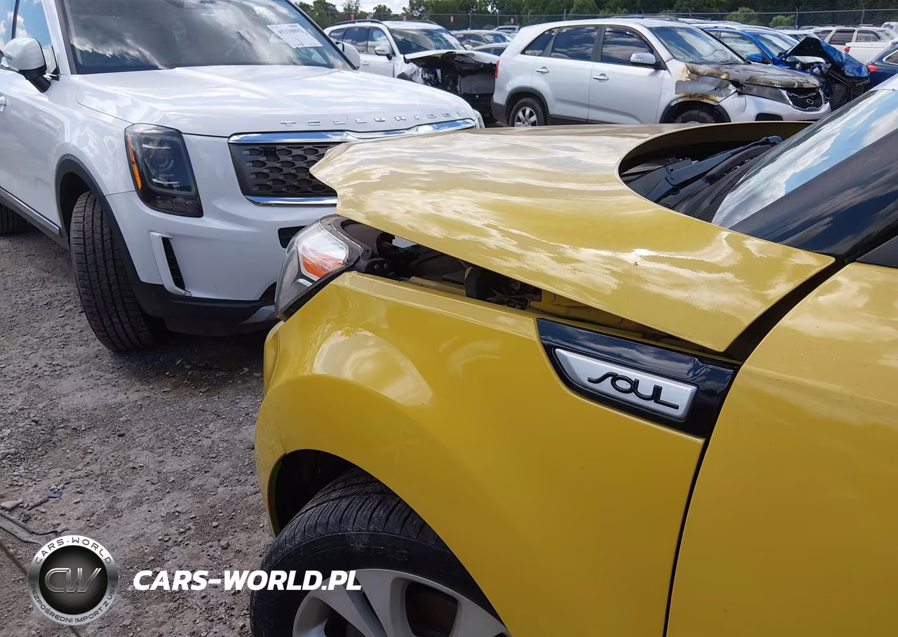 2014 Kia Soul + VIN:KNDJP3A59E7061616 - 13