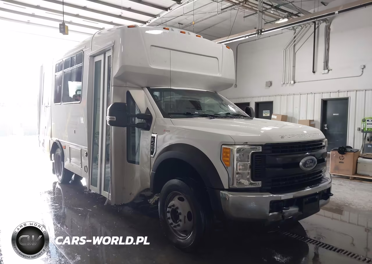 2017 Ford F-450 Chassis Xl
