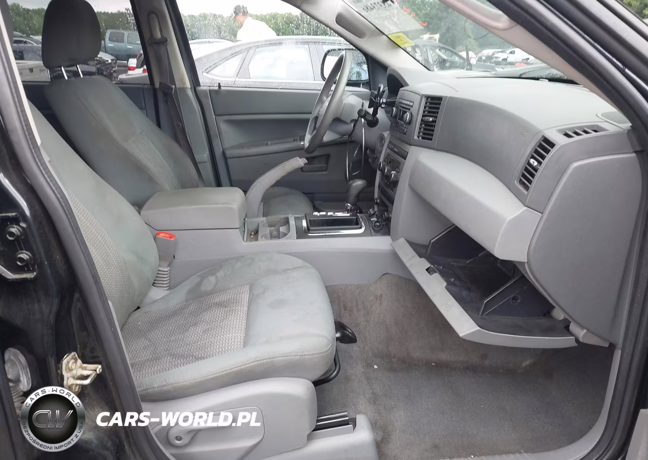 2007 Jeep Grand Cherokee Laredo VIN:1J8GR48K87C577099 - 5