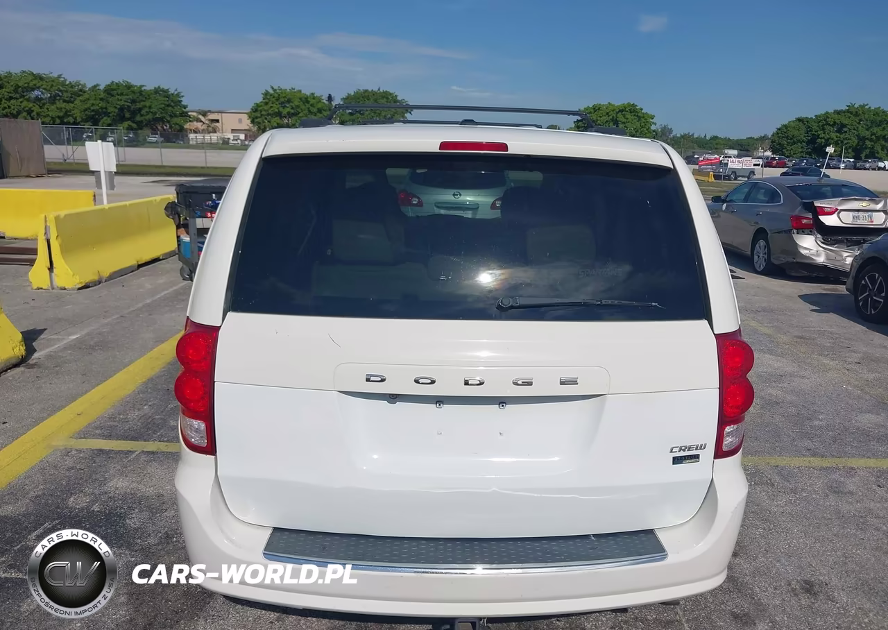 2011 Dodge Grand Caravan Crew VIN:2D4RN5DGXBR678487 - 13