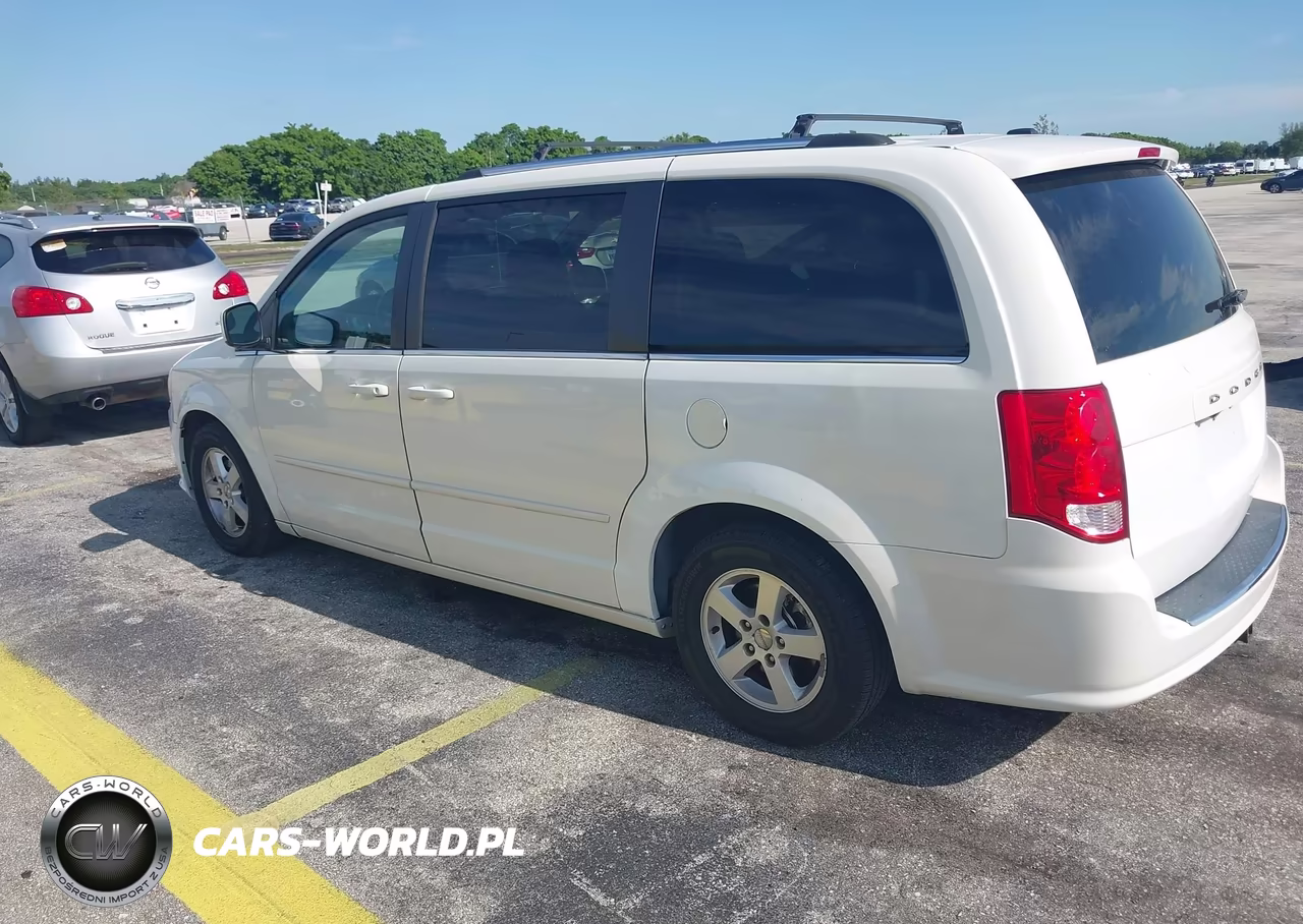 2011 Dodge Grand Caravan Crew VIN:2D4RN5DGXBR678487 - 14