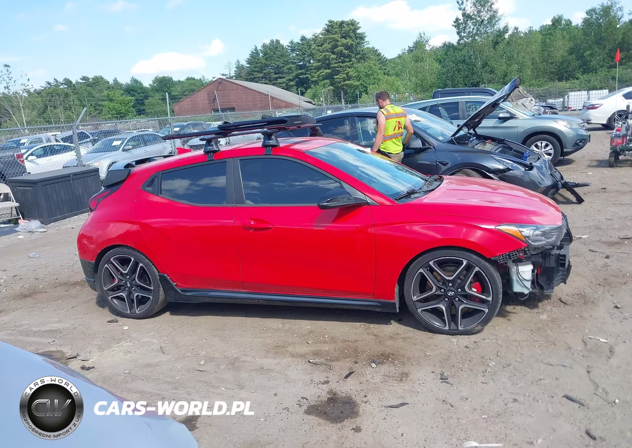 2022 Hyundai Veloster N VIN:KMHT36AH1NU013931 - 12