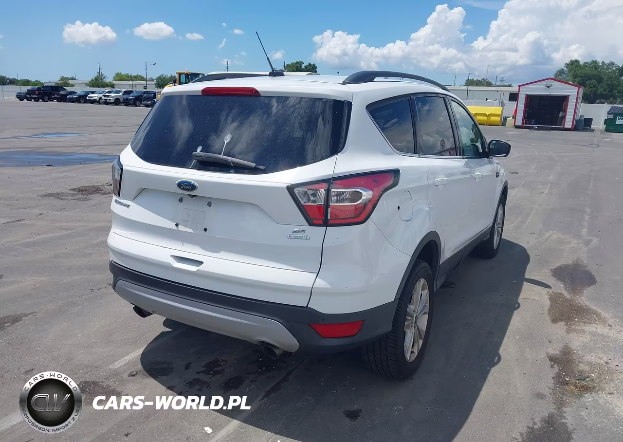 2017 Ford Escape Se VIN:1FMCU0GD3HUE63888 - 4