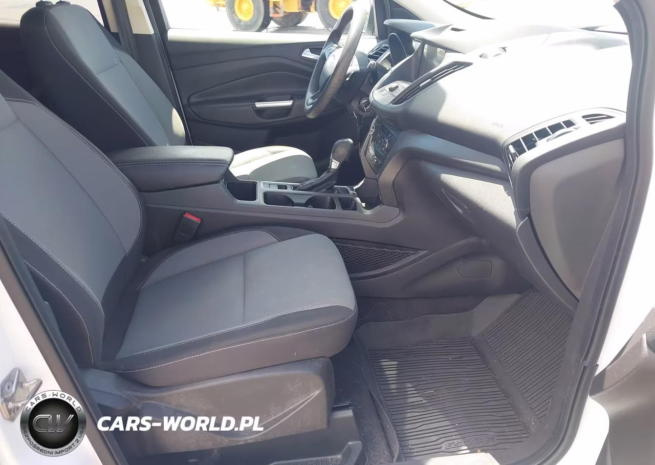 2017 Ford Escape Se VIN:1FMCU0GD3HUE63888 - 5