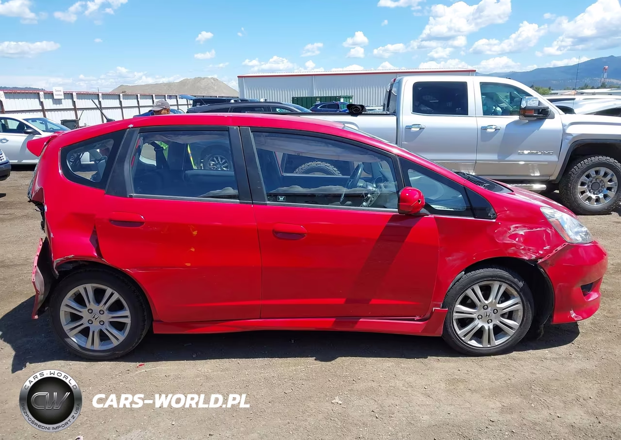 2010 Honda Fit Sport VIN:JHMGE8H40AC004750 - 14