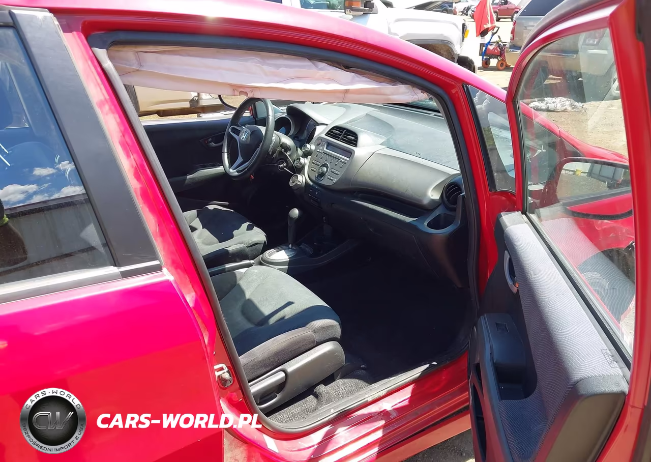 2010 Honda Fit Sport VIN:JHMGE8H40AC004750 - 5