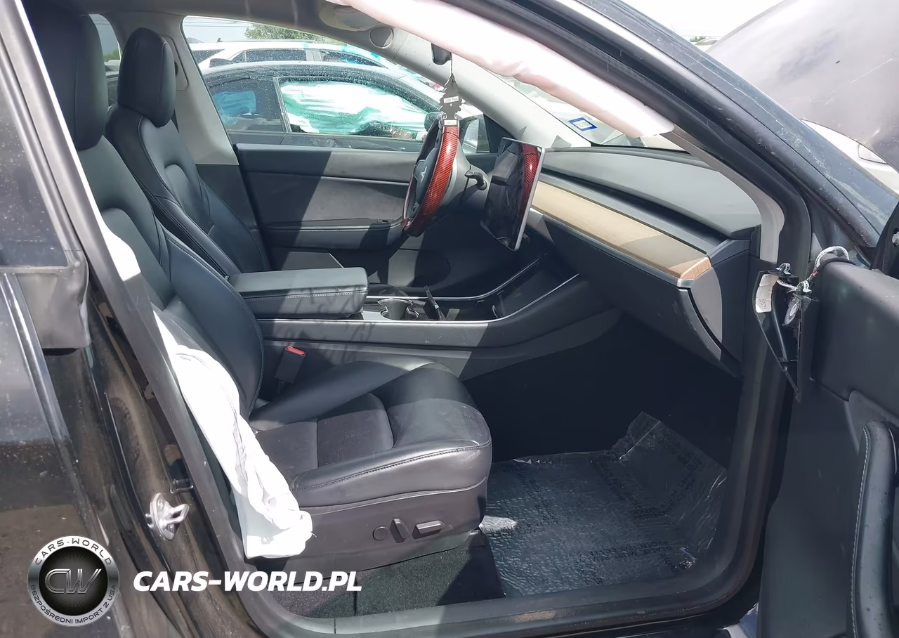 2020 Tesla Model Y Long Range Dual Motor All-Wheel Drive VIN:5YJYGDEE4LF050402 - 5