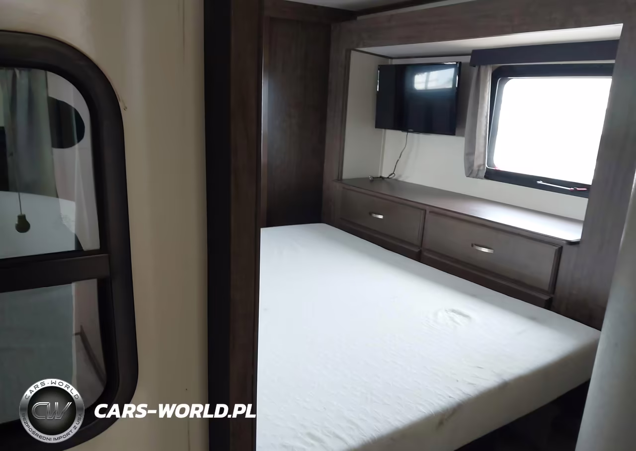 2019 Grand Design Solitude 385Gk-R VIN:573FS422XK9903225 - 13