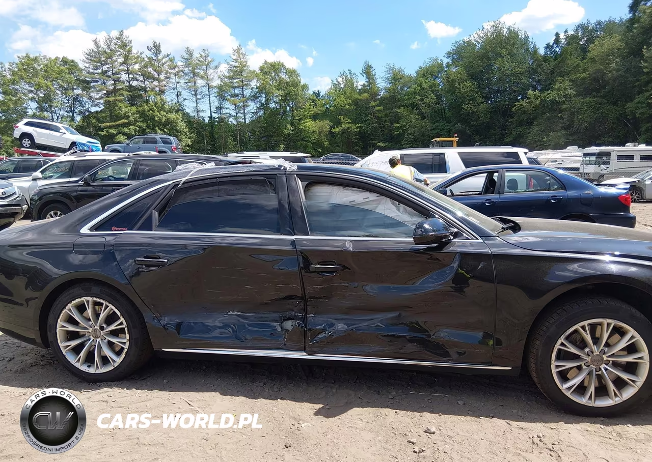 2012 Audi A8 L L 4.2 (Tiptronic) (No Longer Orderable) VIN:WAURVAFD2CN006606 - 13