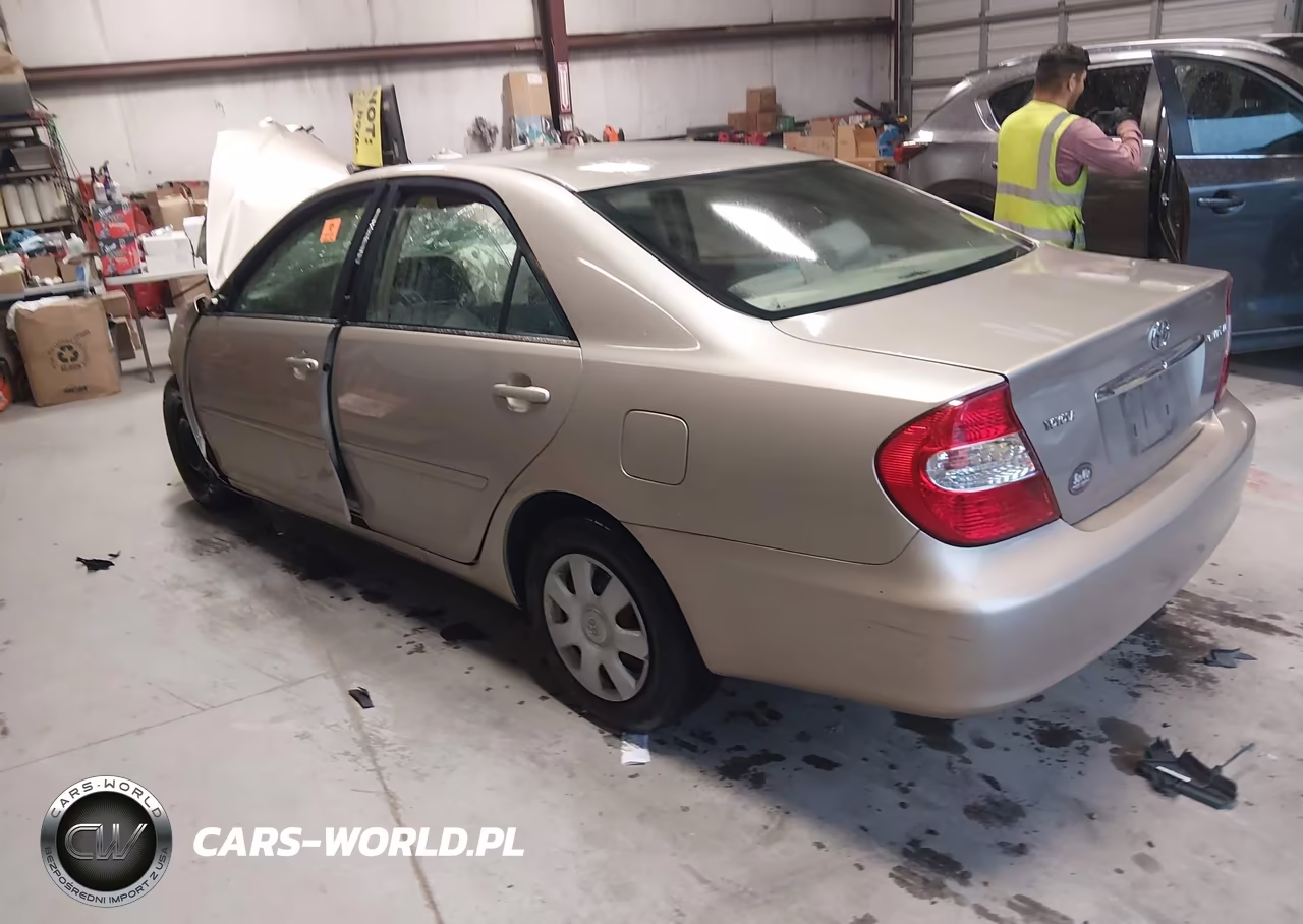 2003 Toyota Camry Le VIN:4T1BE32K23U766699 - 3
