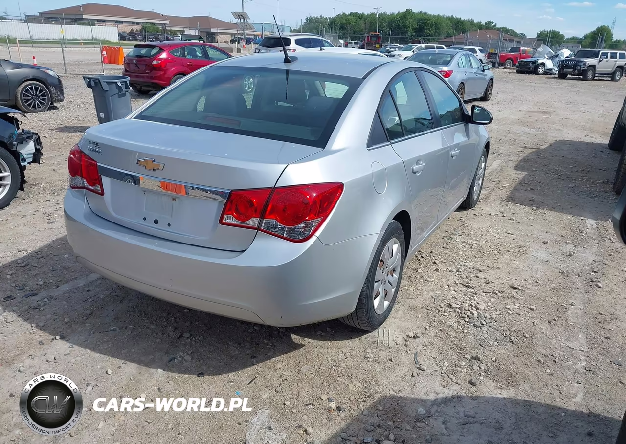 2012 Chevrolet Cruze Ls VIN:1G1PC5SH4C7298210 - 4