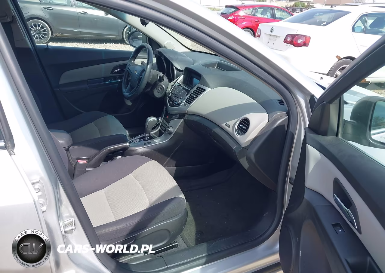 2012 Chevrolet Cruze Ls VIN:1G1PC5SH4C7298210 - 5