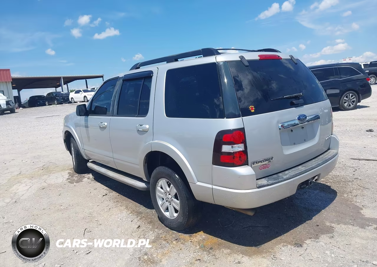 2010 Ford Explorer Xlt VIN:1FMEU7DE6AUA39903 - 3