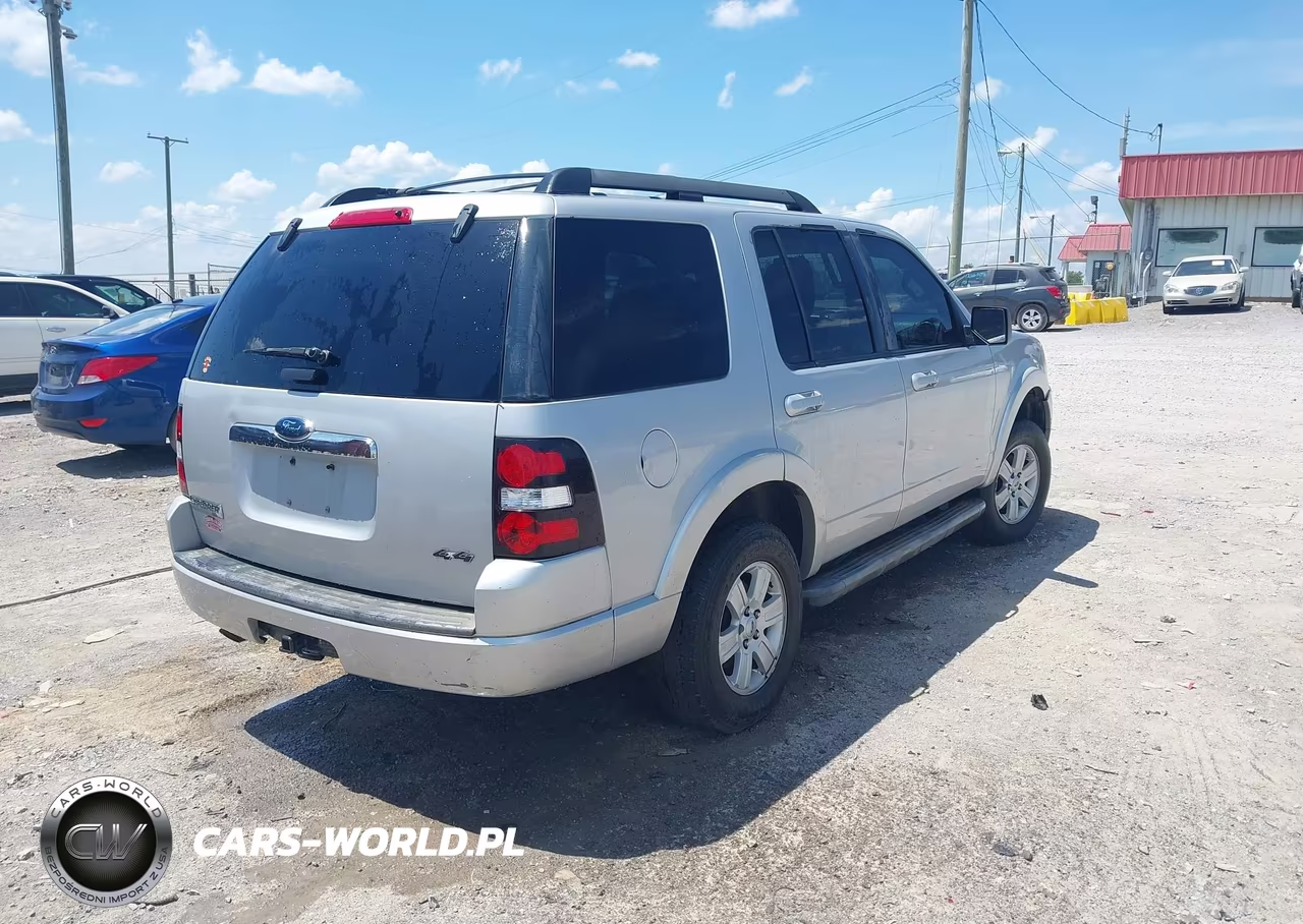 2010 Ford Explorer Xlt VIN:1FMEU7DE6AUA39903 - 4