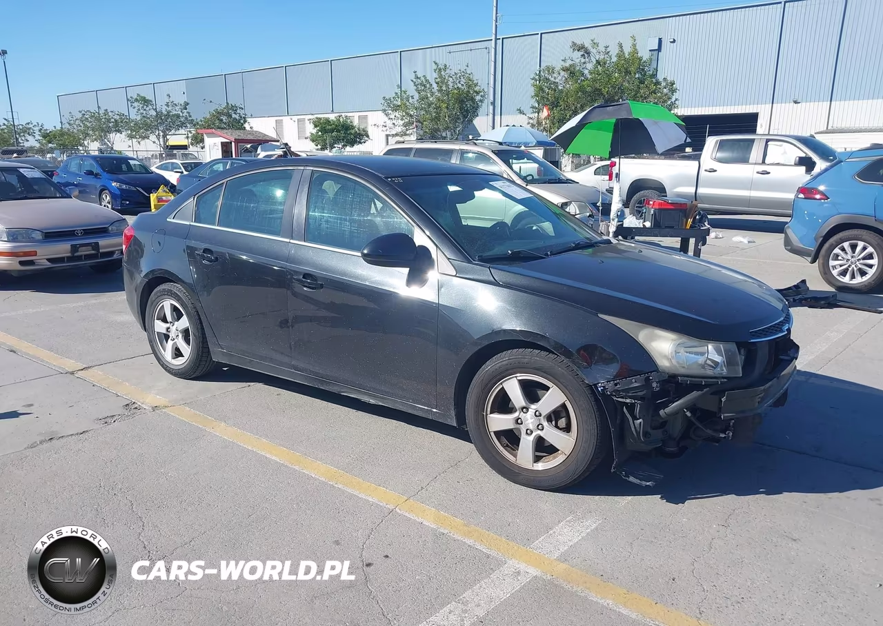 2013 Chevrolet Cruze 1Lt Auto – zdjęcie 1 z 18