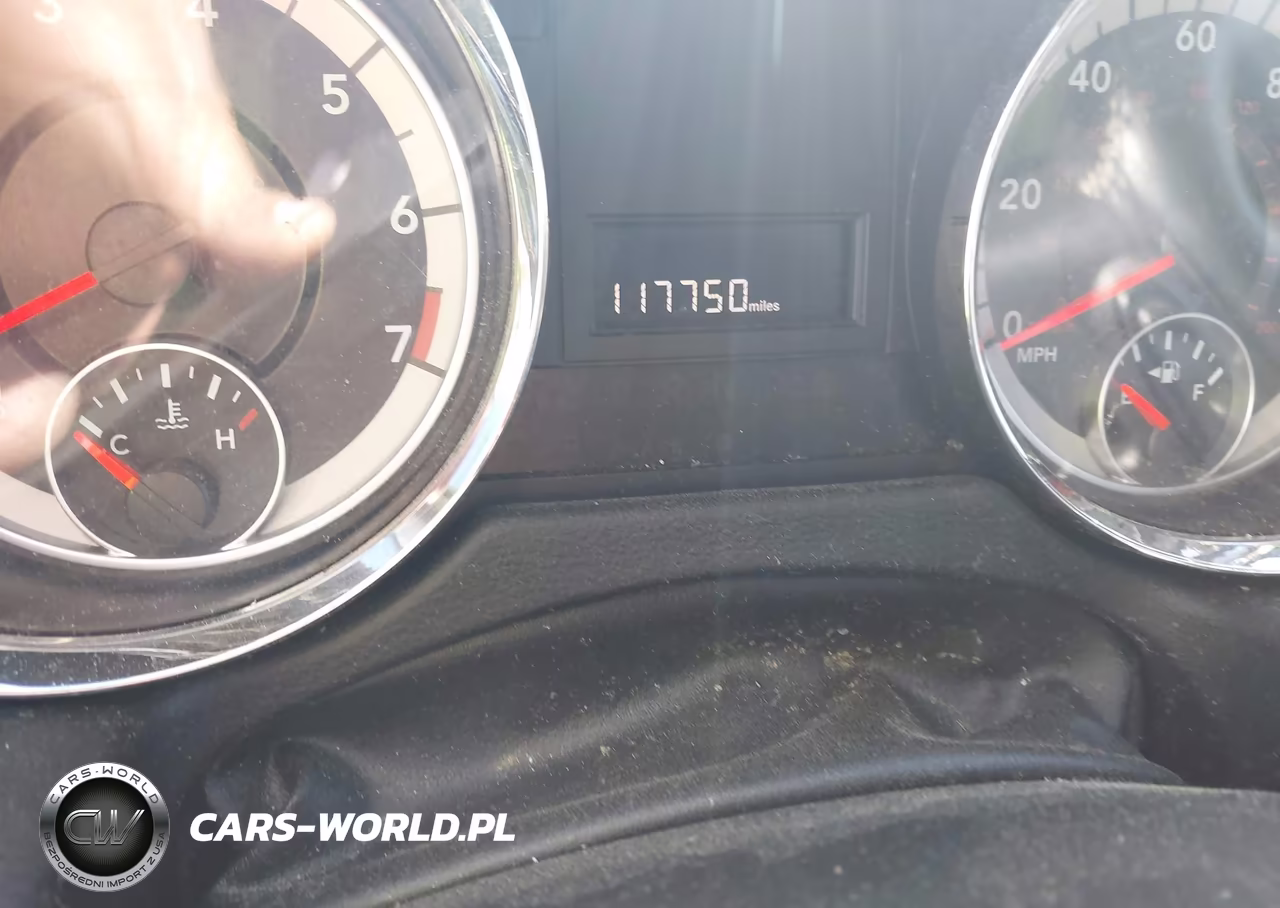 2018 Dodge Grand Caravan Sxt VIN:2C4RDGCG7JR253577 - 15