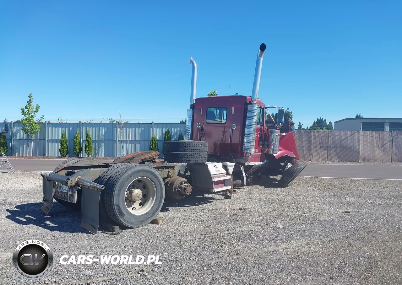 1997 Kenworth Construction W900 VIN:1XKWDB9XXVJ740929 - 4
