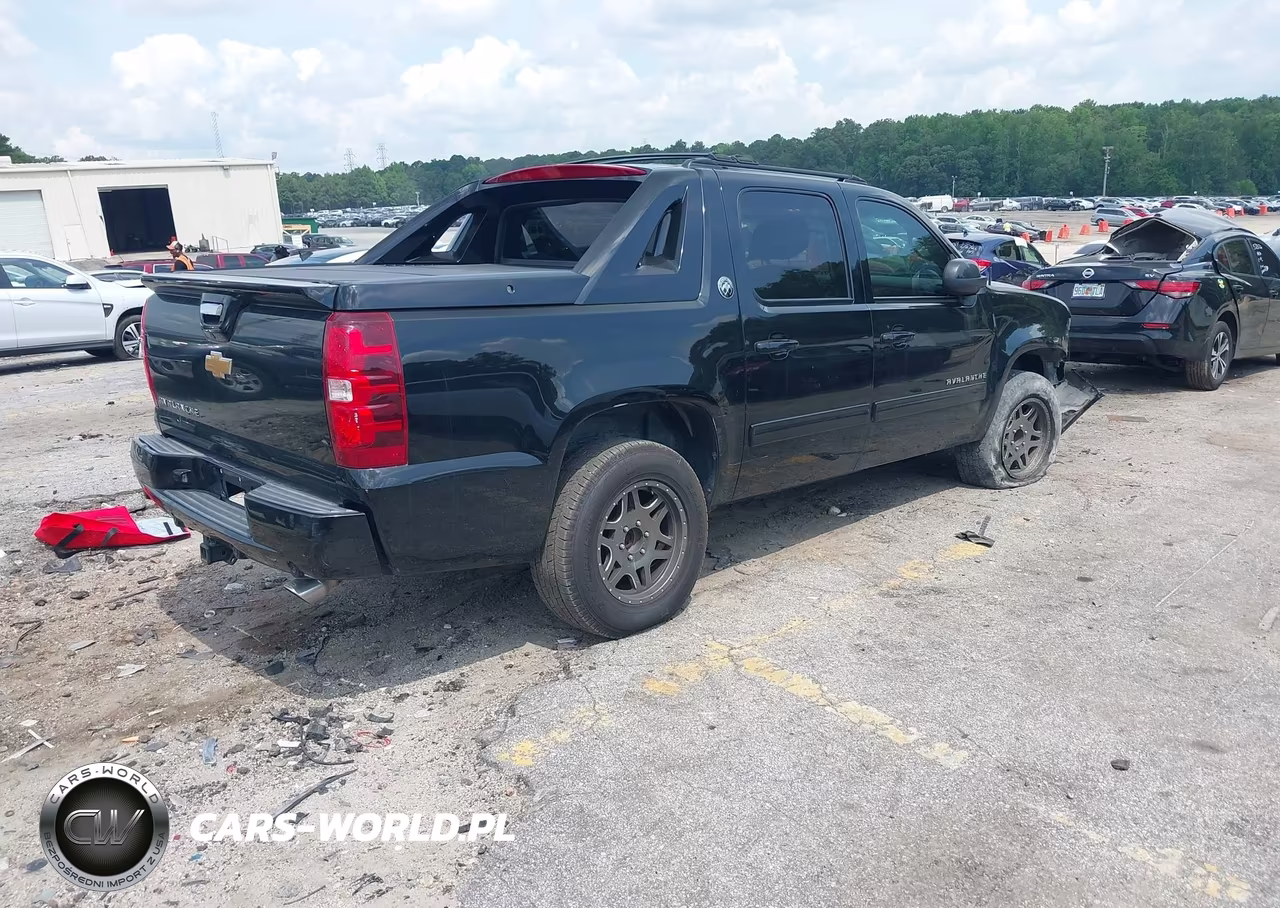 2013 Chevrolet Avalanche Lt VIN:3GNMCFE07DG356751 - 4