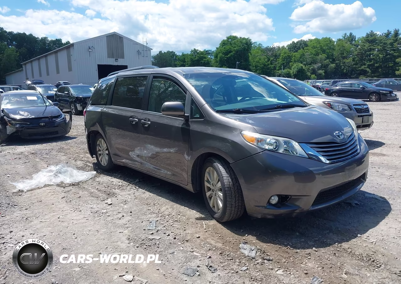 2015 Toyota Sienna Xle 7 Passenger – zdjęcie 1 z 21