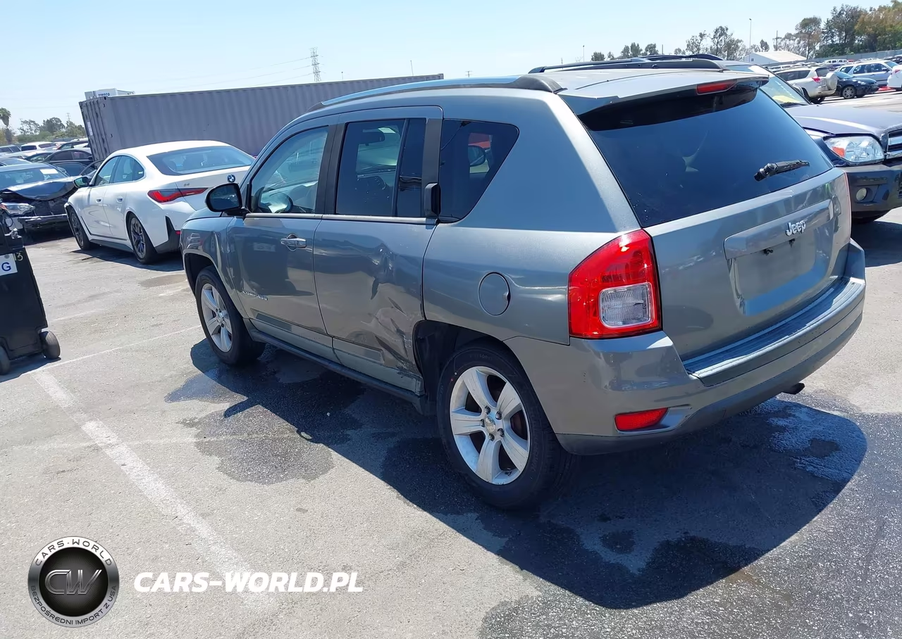 2011 Jeep Compass VIN:1J4NT1FAXBD289610 - 3