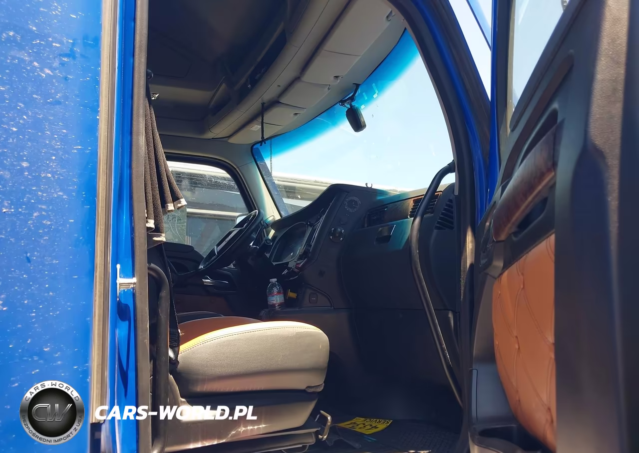 2023 Kenworth T680 VIN:1XKYDP9X7PJ235780 - 7