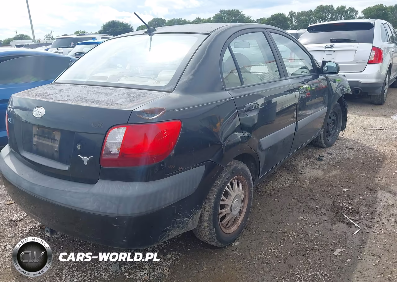 2007 Kia Rio Lx VIN:KNADE123476261068 - 4