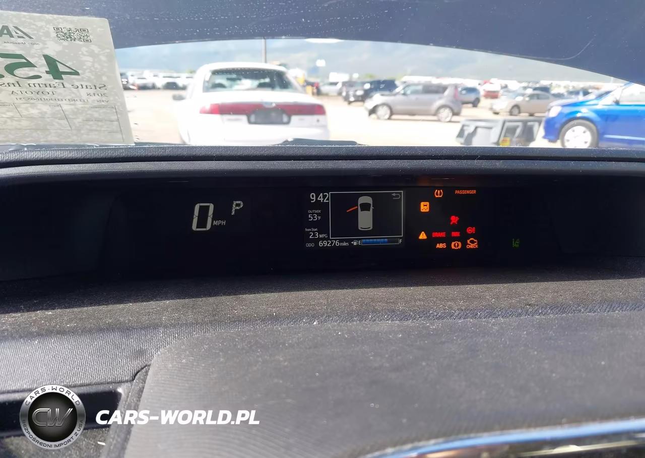 2018 Toyota Prius C Two VIN:JTDKDTB30J1605251 - 7