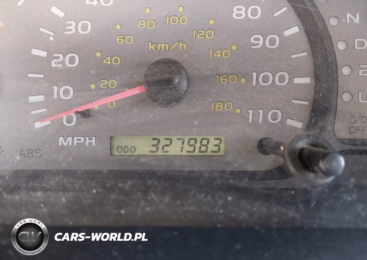 2002 Toyota Sequoia Limited V8 VIN:5TDBT48AX2S109344 - 13