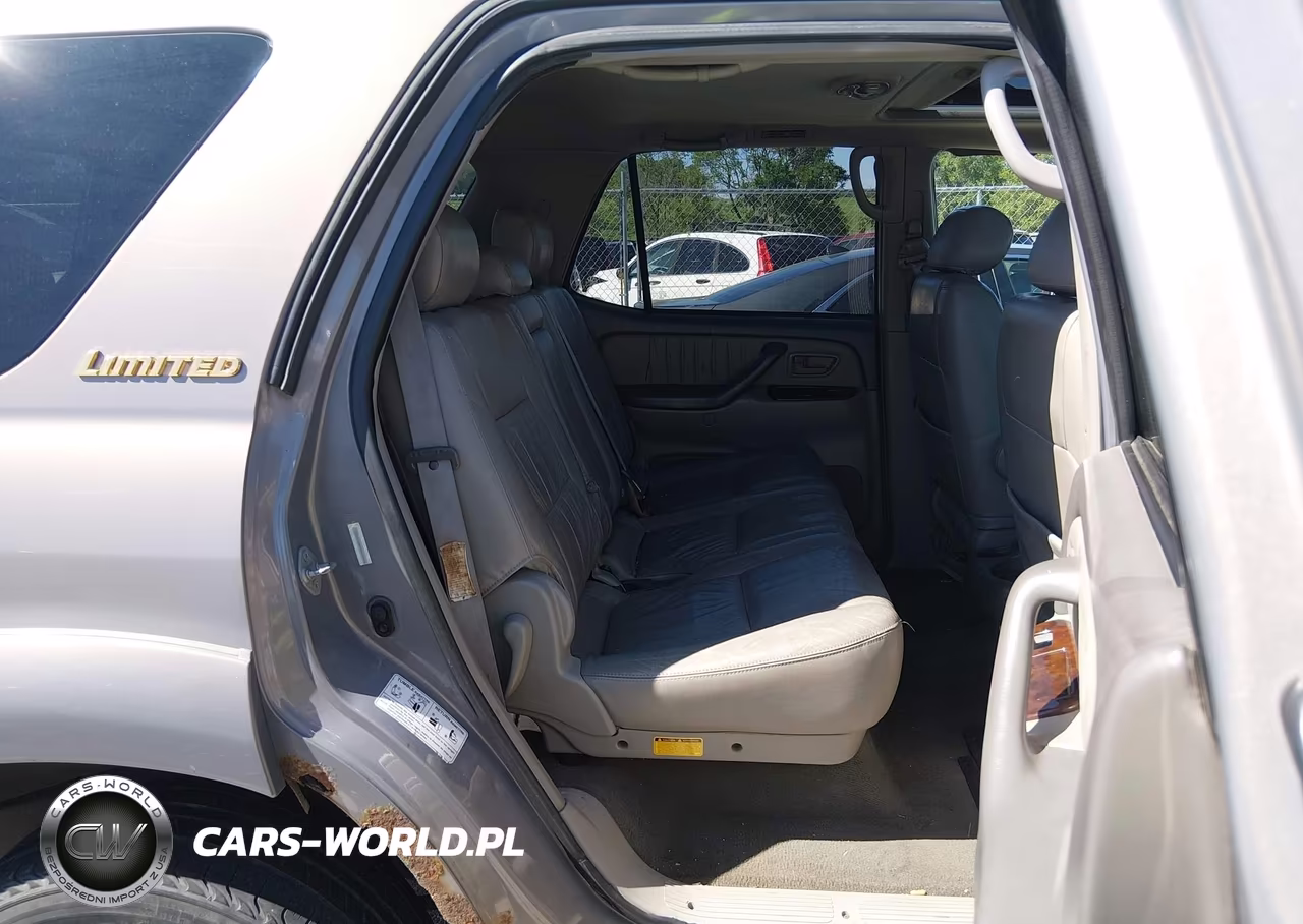 2002 Toyota Sequoia Limited V8 VIN:5TDBT48AX2S109344 - 8