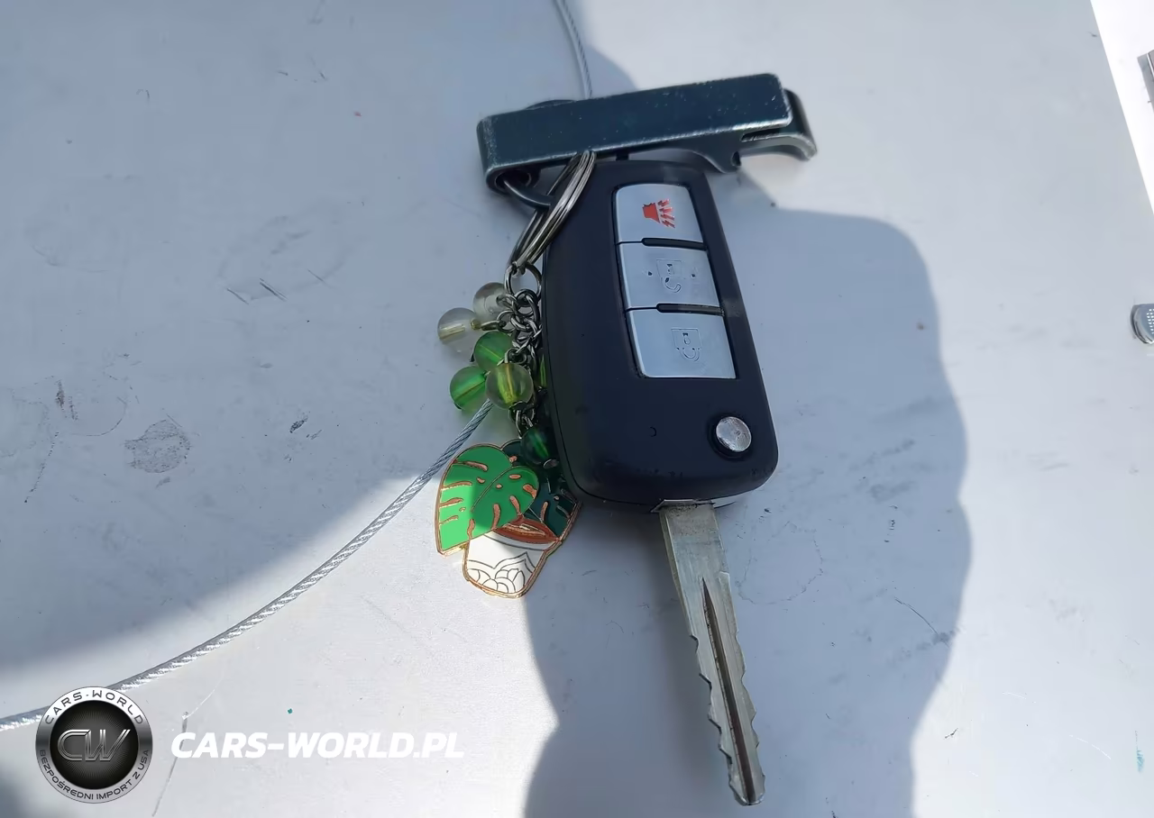 2015 Nissan Rogue S VIN:KNMAT2MT6FP542781 - 11