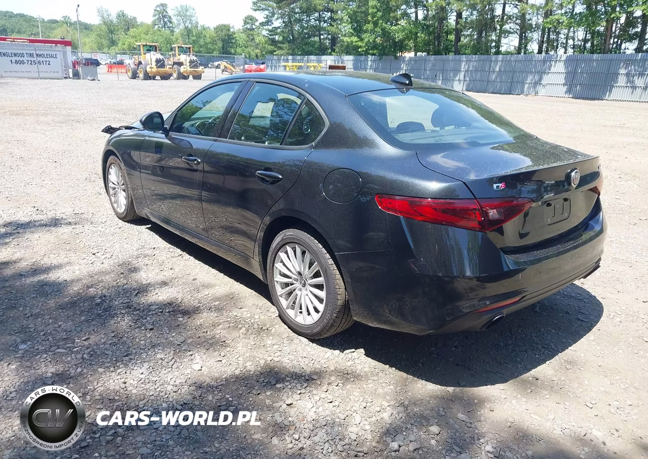 2022 Alfa Romeo Giulia Sprint Awd VIN:ZARFANAN2N7663329 - 3